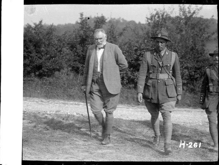 Sir Thomas MacKenzie with Peter Buck in France during World War I
