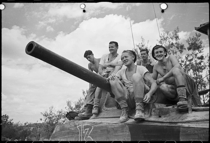 New Zealand Sherman tank crew of 20th New Zealand Armoured Regiment during the advance to Florence, Italy, World War II - Photograph taken by George Kaye