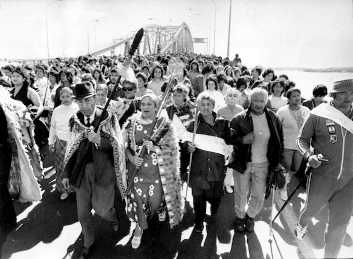 Maori land marchers crossing Auckland Harbour Bridge