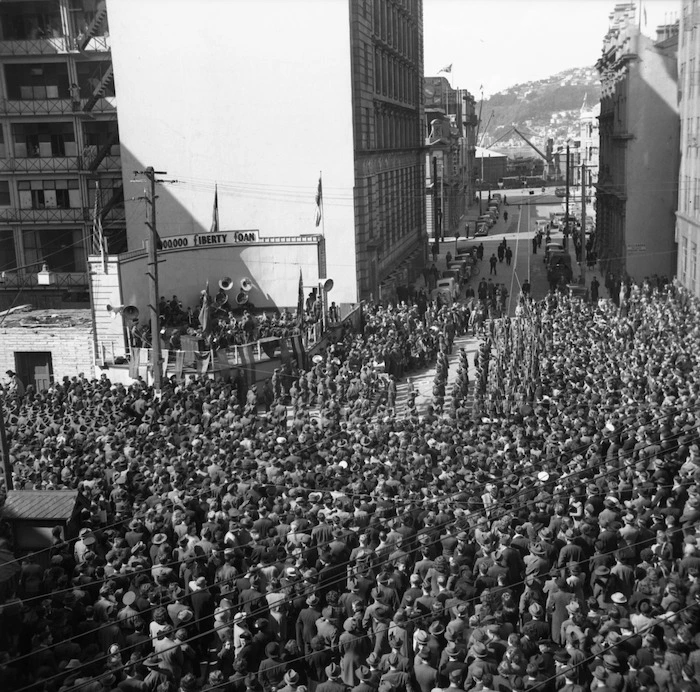 Crowd at Liberty Corner, Wellington, listening to the US Marine Corps Band, Wellington