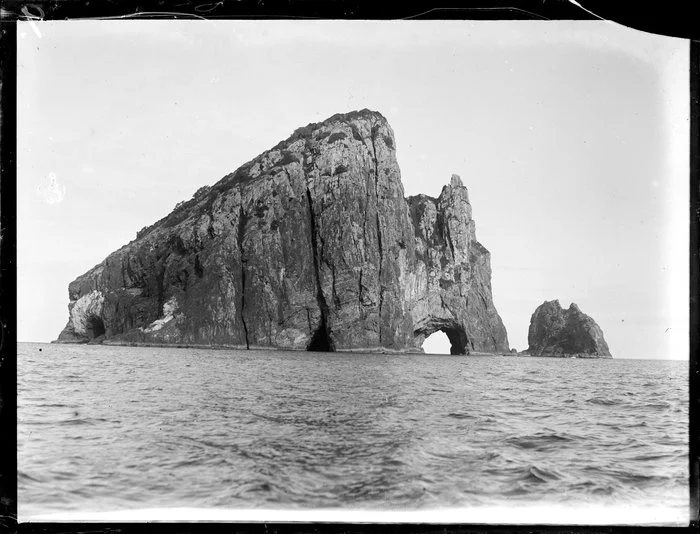 Hole in the Rock, Bay of Islands