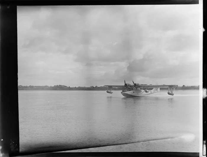 Catalina flying boat NZ4048 touching down, Hobsonville