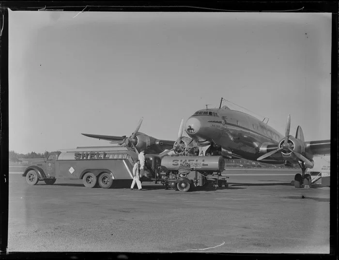 Shell Company, refuelling trucks, Whenuapai