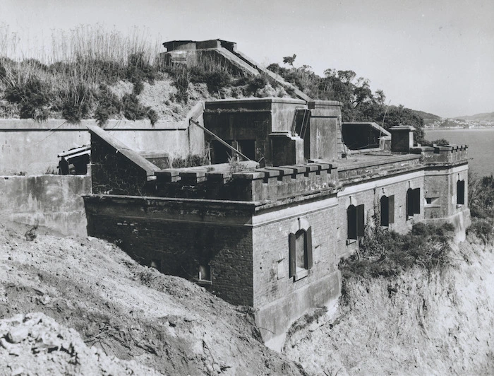 Creator unknown :Photograph of Fort Kelburne at Ngauranga, Wellington, at start of demolition