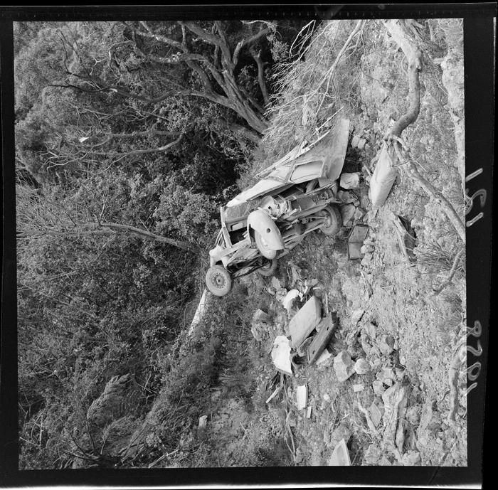 Fatal car accident on Wainuiomata Hill Road