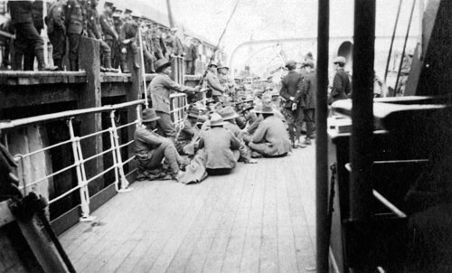 Niuean soldiers aboard SS Arawa
