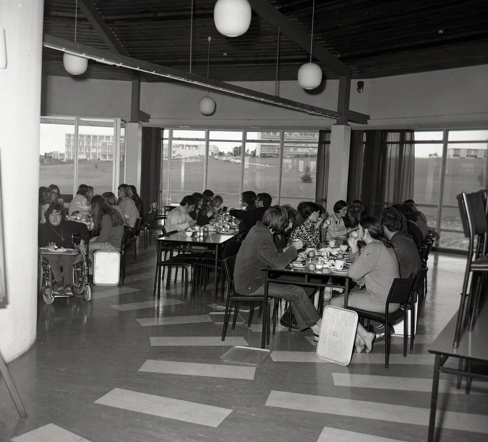 Oranga Cafeteria