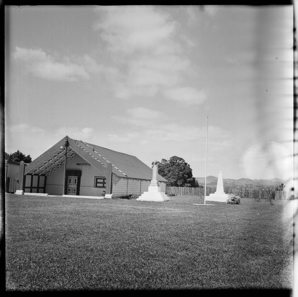 Tapukino wharenui, Waikari marae, Matapihi.