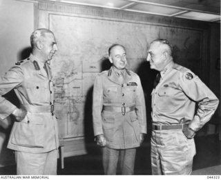 PEARL HARBOUR, 1952-09-24. US LIEUTENANT GENERAL JOHN O'DANIEL, COMMANDING GENERAL USARPAC, GREETS ANZUS MILITARY REPRESENTATIVES LIEUTENANT GENERAL S.F. ROWELL, CHAIRMAN OF THE AUSTRALIAN CHIEFS ..