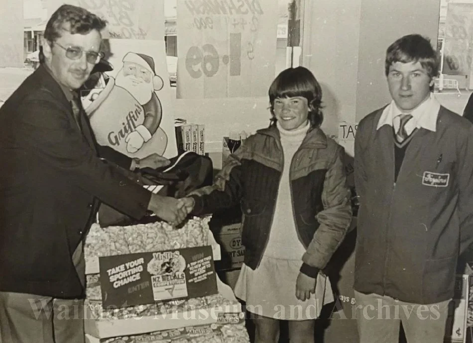 Diane Wallace and Mark Attewell recieving award