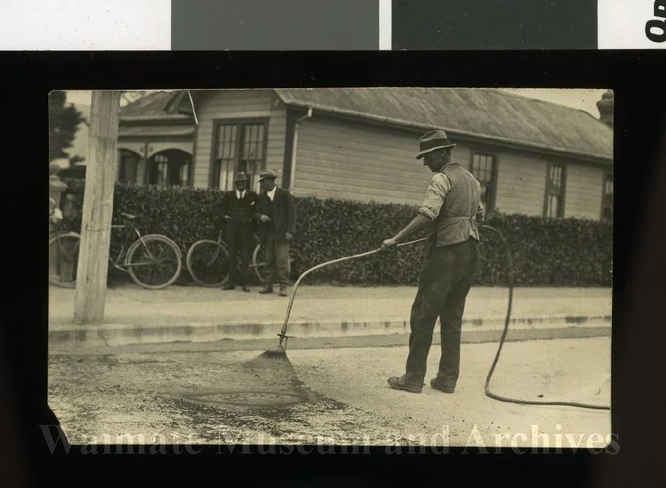 Tar spraying in High Street