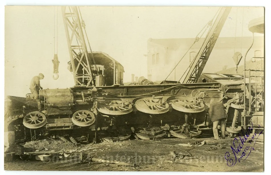 [South Bound Express derailment, Timaru]