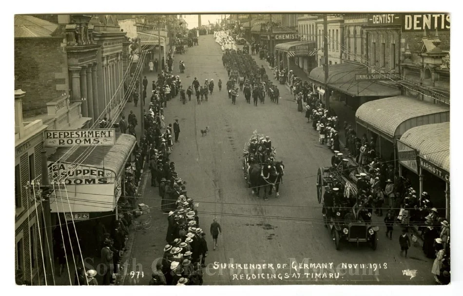 971 Surrender of Germany: rejoicing at Timaru. Nov 11.1918