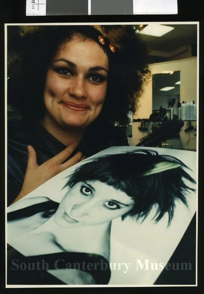 Leah Holmes, hairdresser