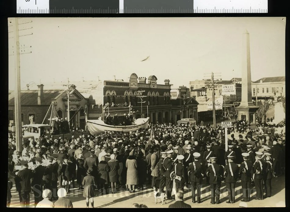 [Memorial service, 50th anniversary of the Benvenue wreck, 1932]