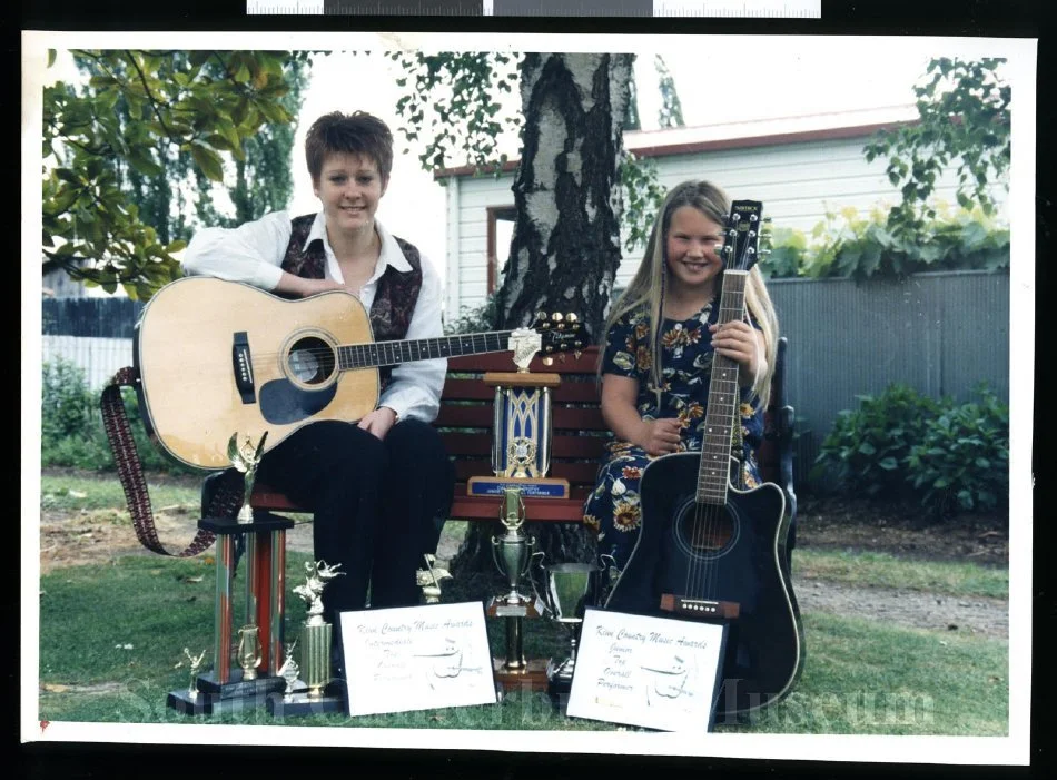 Louise Wilson and Johanna Ford, country singers