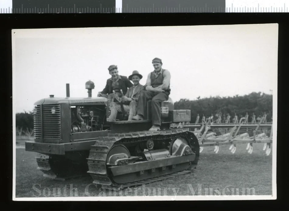 Jim Hogg, John McCaw, & Gordon Malcolm on Allis Chalmers HD5