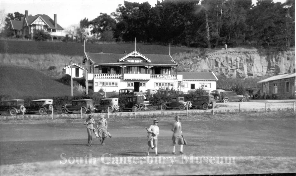 [Timaru golf course (Highfield) and club house]