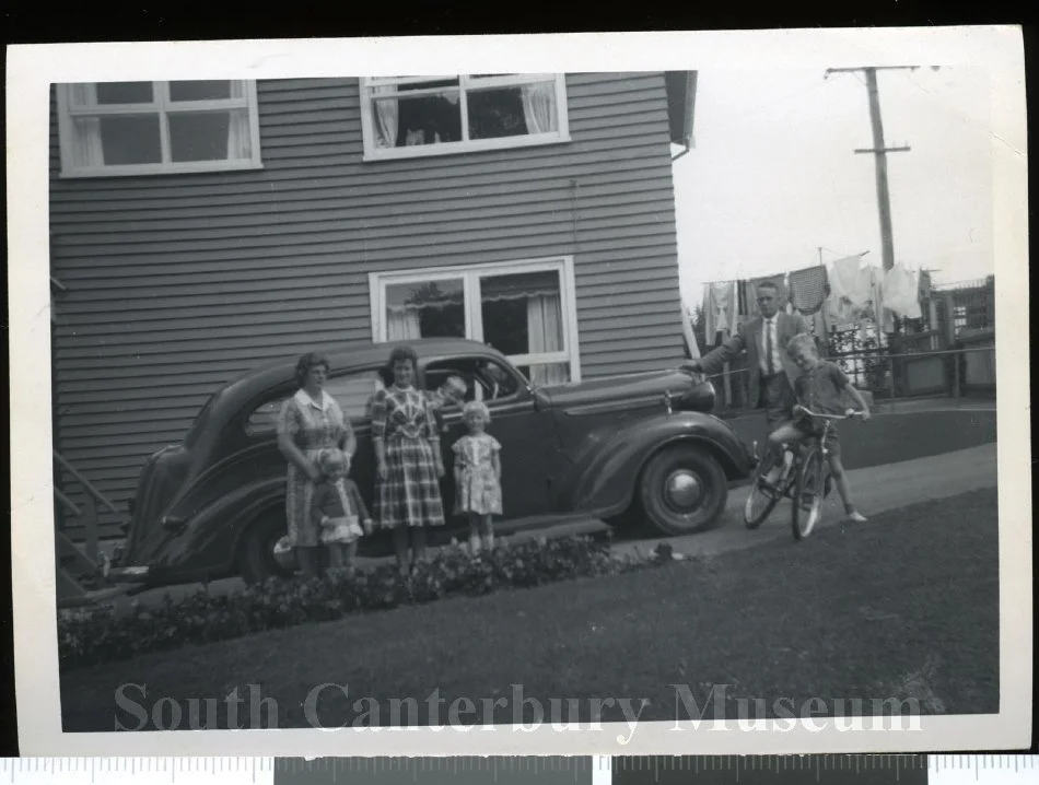 Mains family and guests outside the manager's flat, Beverly War Veterans Home, Timaru