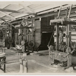 Bow bending, Holden's Motor Body Builders, Woodville
