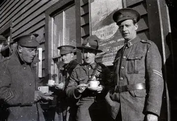 Soldiers at Kaitoke Station : digital image