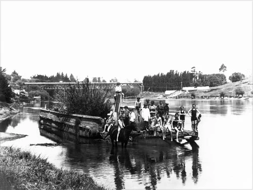 The Rangiriri paddle steamer