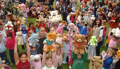 Children at a teddy bears' picnic, Dunedin, 2005
