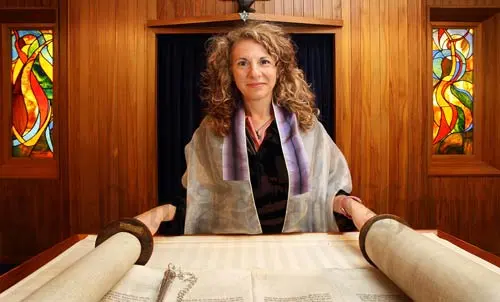 Woman rabbi, Wellington