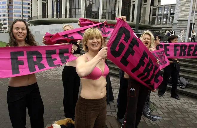 MAdGE's pink protest