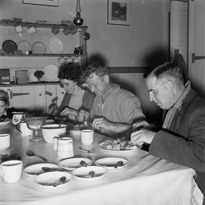Dinner at Mānuka Point Station, 1943