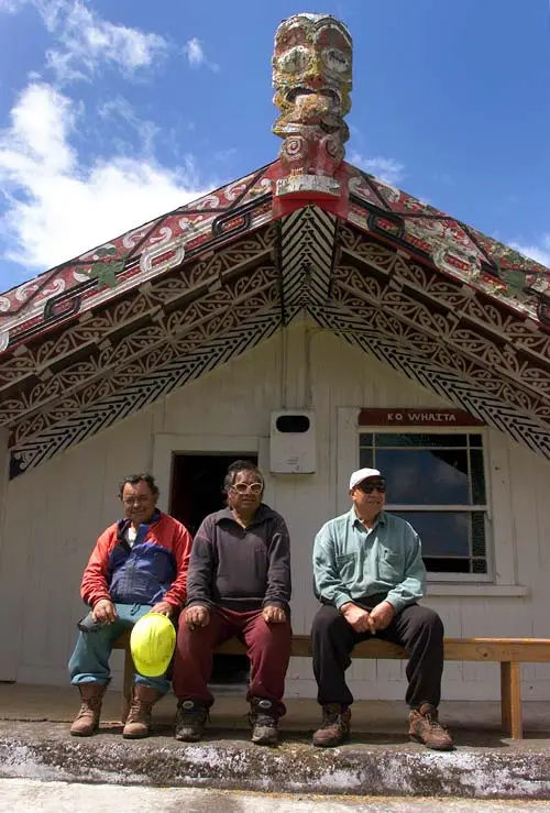 Marae trustees, 2000