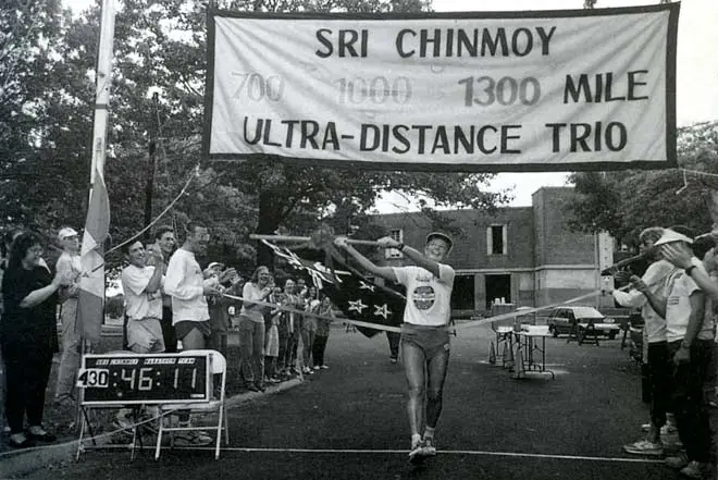 Sandy Barwick winning a 1,300-mile race, 1991