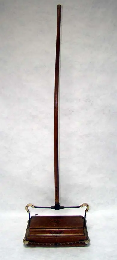 Carpet sweeper