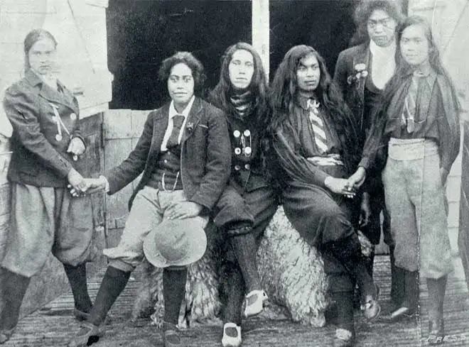 Māori women dress reformers, 1906