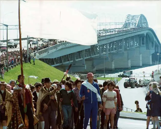 Crossing the Harbour Bridge