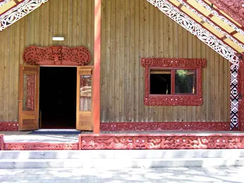 Wharenui doorway