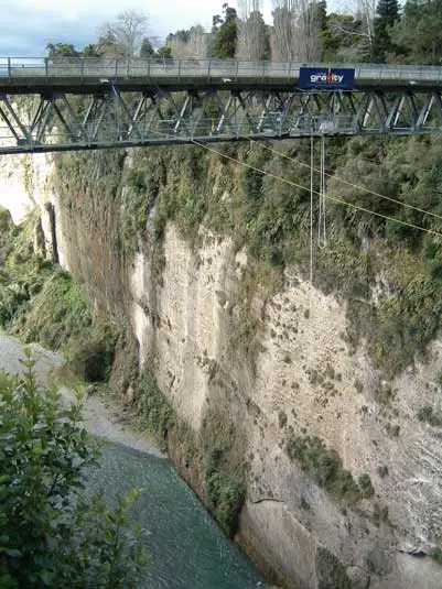 Bungy jump, Mōkai