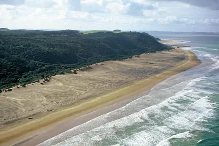 Poutō, Kaipara Harbour heads