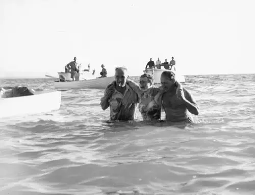 Swimming Lake Taupō