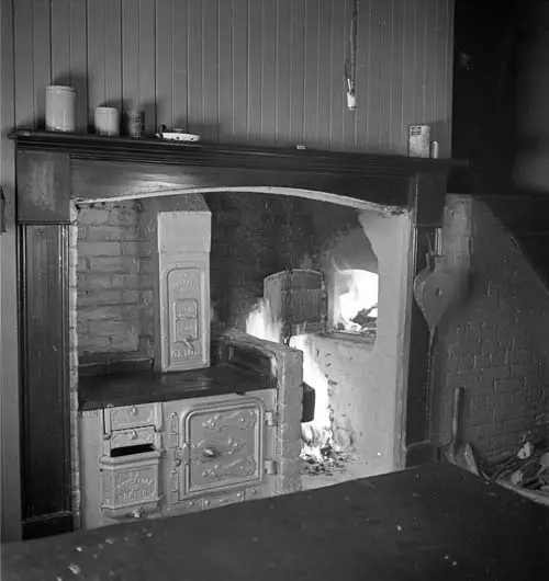 Shacklock Orion range in action, 1920s