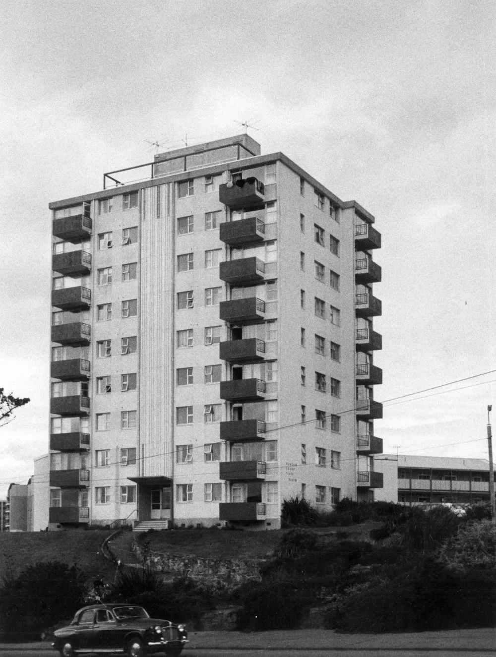 Hanson Court Flats, 76-110 Hanson Street, Newtown