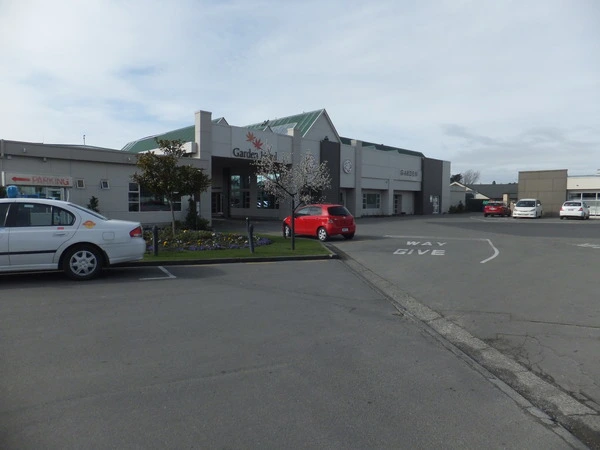 Garden Hotel carpark