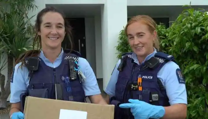 Police reveal top three tips to keep parcel deliveries safe this Christmas