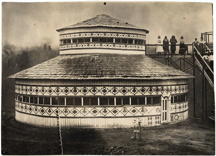 Rua Kenana Hepetipa's wooden circular courthouse and meeting house at Maungapohatu