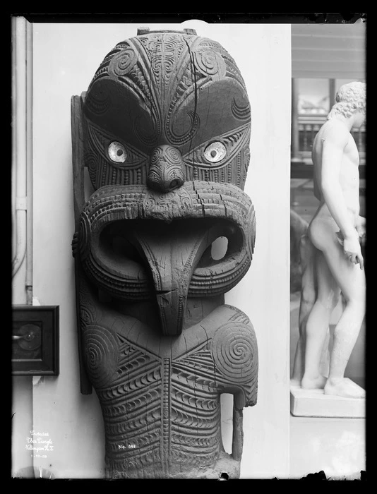 Pringle, Thomas, 1858-1931 :[Carved figure at Auckland Museum]